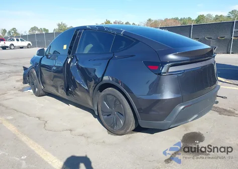 2026 Tesla Model Y Long Range Dual Motor All-Wheel Drive z USA, uszkodzony, nr VIN 7SAYGDED5TA441551